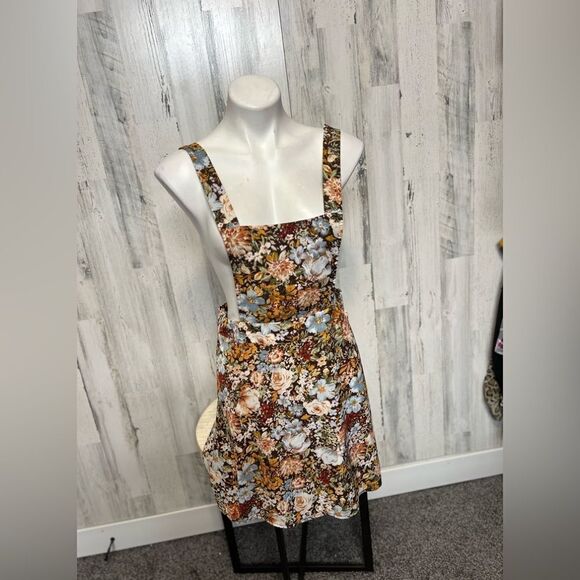 Floral over all dress - Picture 1 of 5